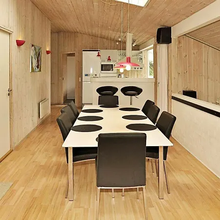 Four-bedroom Holiday In Henne 8 * Henne Strand