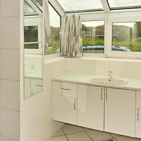 Four-bedroom Holiday In Henne 8 * Henne Strand